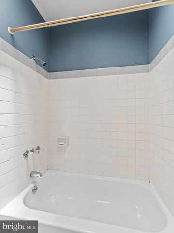 6625 LANSDOWNE AVE, Philadelphia, PA 19151