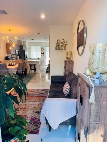 6453 NW 102nd Path 108, Doral, FL 33178