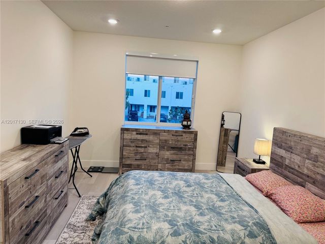 6453 NW 102nd Path 108, Doral, FL 33178