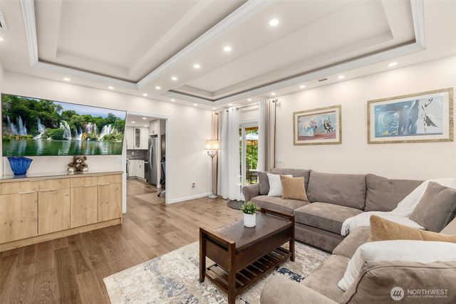 14102 SE 42nd Street, Bellevue, WA 98006