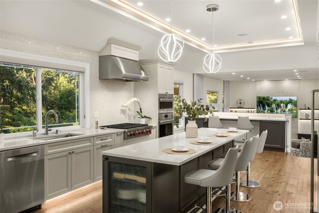 14102 SE 42nd Street, Bellevue, WA 98006