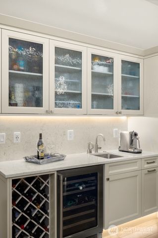 14102 SE 42nd Street, Bellevue, WA 98006