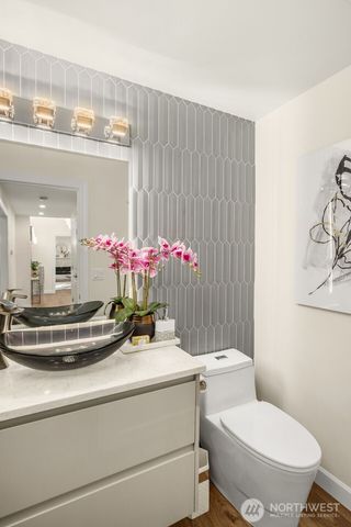 14102 SE 42nd Street, Bellevue, WA 98006