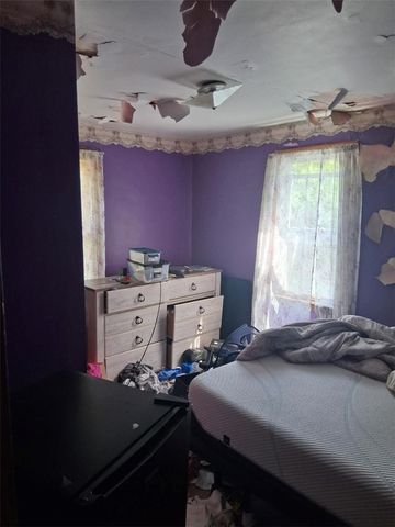 1113 Chestnut St, Monaca, PA 15061