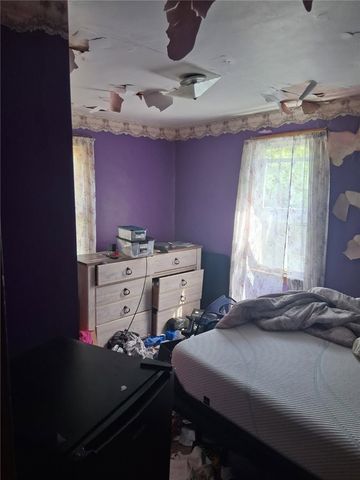 1113 Chestnut St, Monaca, PA 15061