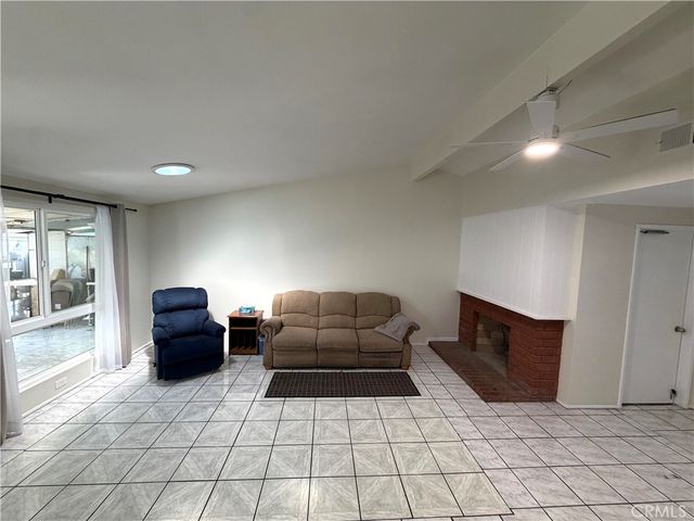 16818 La Salle, Gardena, CA 90247
