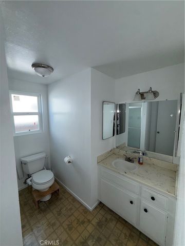 16818 La Salle, Gardena, CA 90247