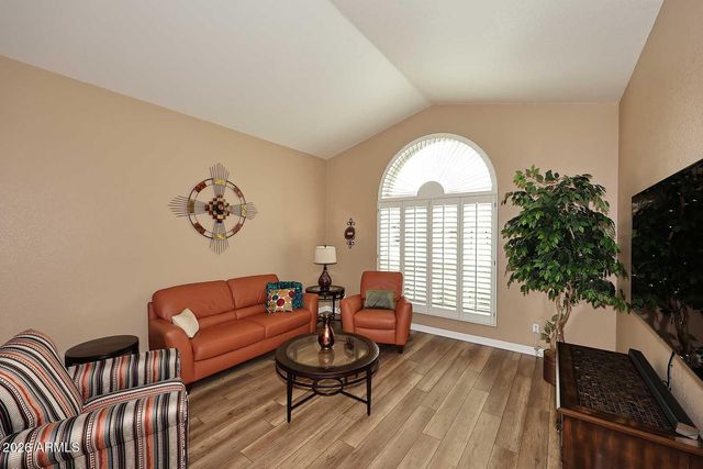 2736 E BROOKWOOD Court, Phoenix, AZ 85048