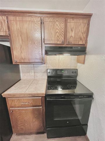 1901 E Lindsey Street 10B, Norman, OK 73071