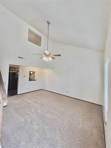 1901 E Lindsey Street 10B, Norman, OK 73071