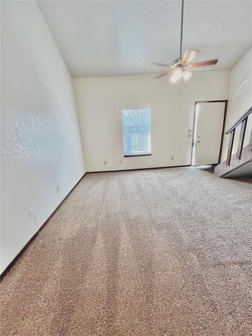 1901 E Lindsey Street 10B, Norman, OK 73071