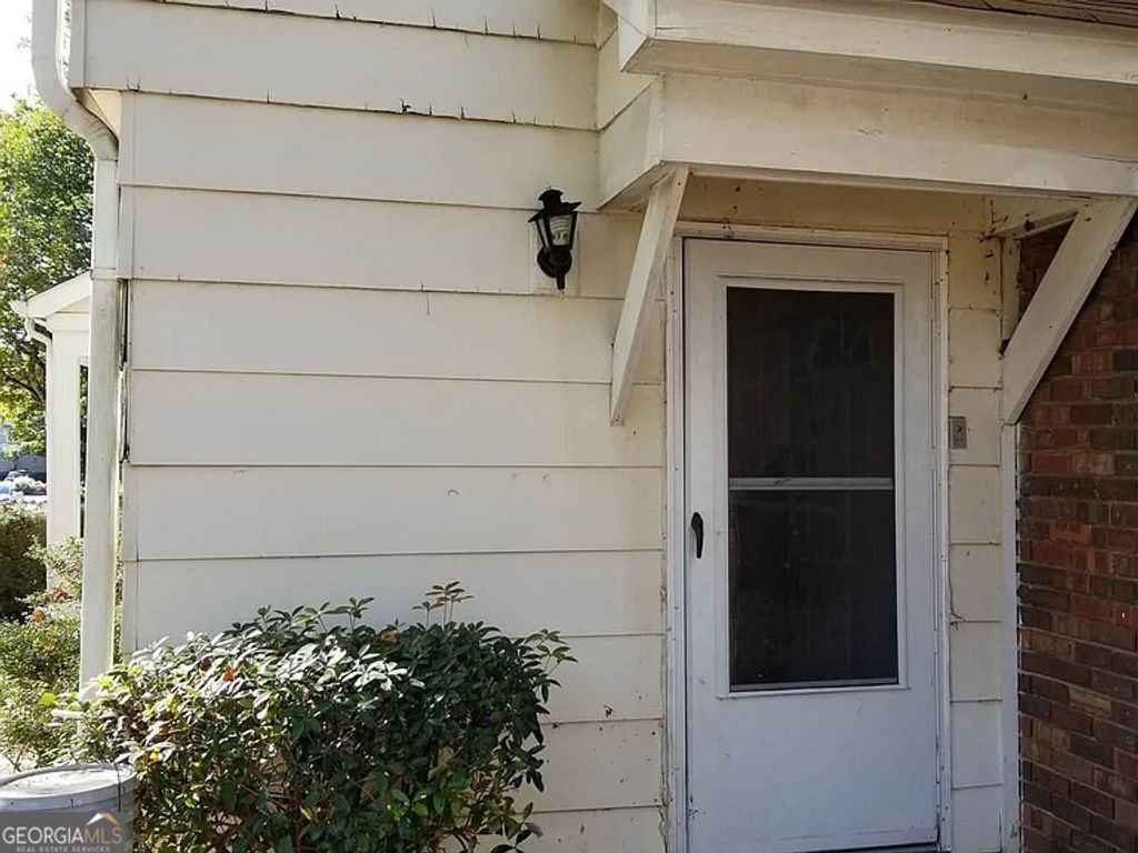 2575 Stratford Lane, Morrow, GA 30260