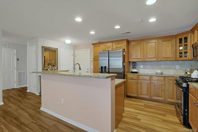 1308 Round Pointe Drive, Haverstraw, NY 10927