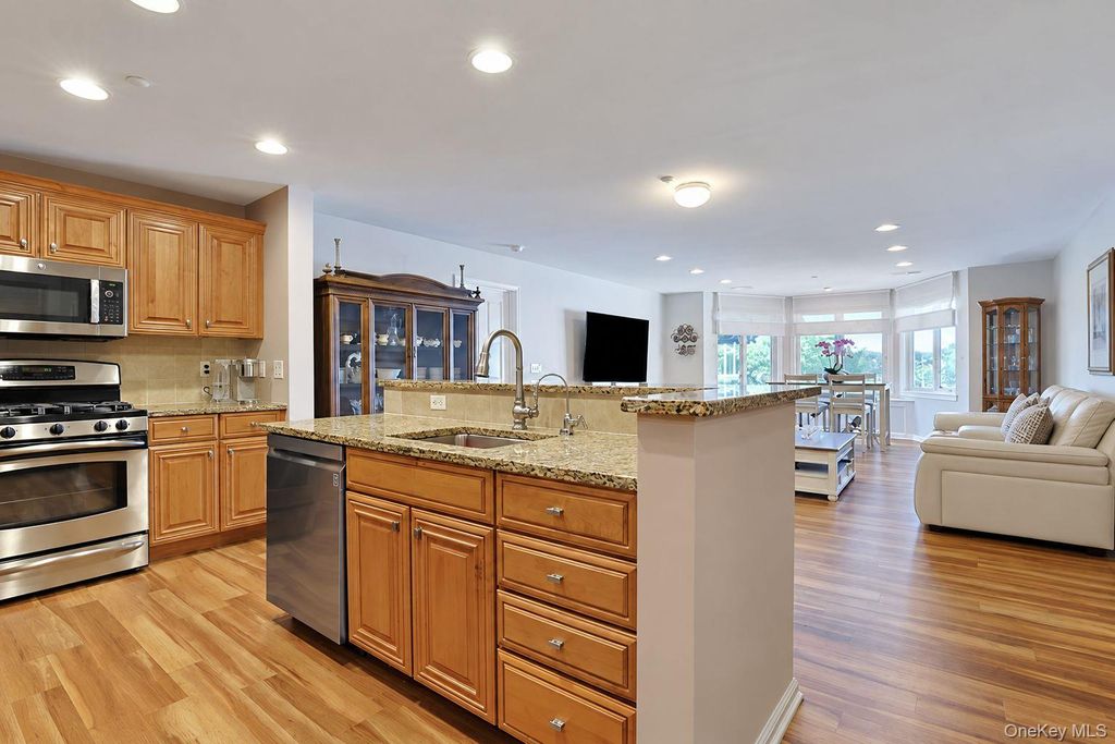 1308 Round Pointe Drive, Haverstraw, NY 10927 — photo 3