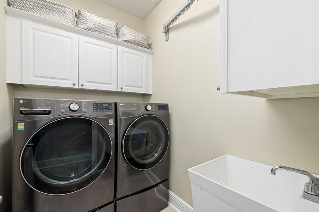 5950 JAEGERGLEN DRIVE, Lithia, FL 33547