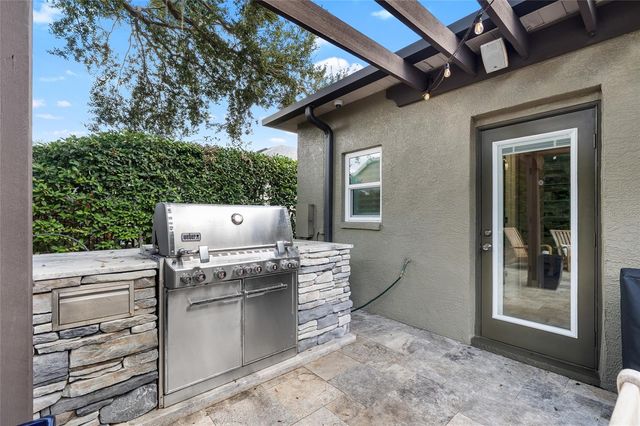 5950 JAEGERGLEN DRIVE, Lithia, FL 33547