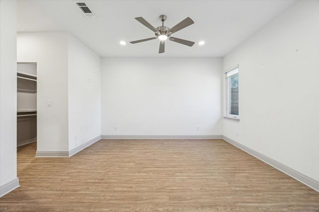 18812 Nicklaus DR, Point Venture, TX 78645