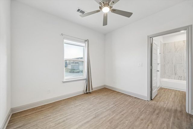 18812 Nicklaus DR, Point Venture, TX 78645