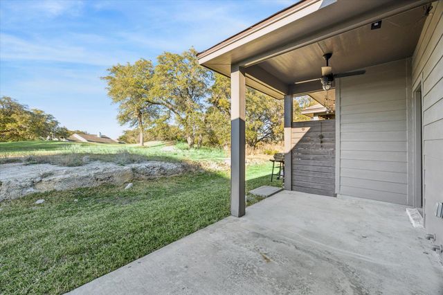 18812 Nicklaus DR, Point Venture, TX 78645