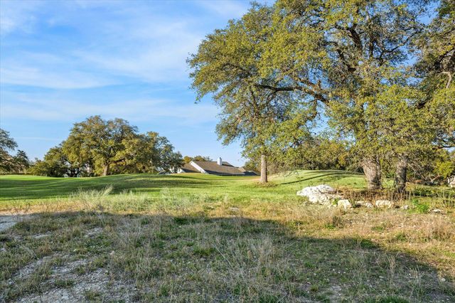 18812 Nicklaus DR, Point Venture, TX 78645