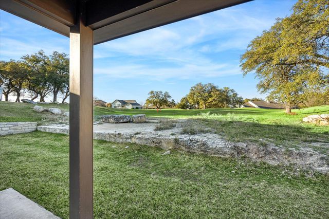 18812 Nicklaus DR, Point Venture, TX 78645