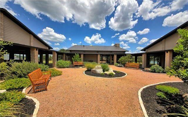 18812 Nicklaus DR, Lago Vista, TX 78645