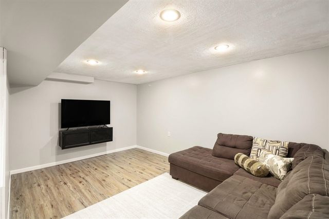 7824 W Q Avenue, Kalamazoo, MI 49009