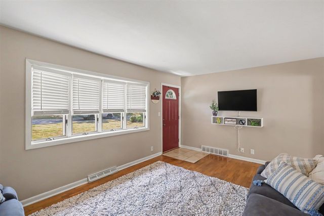 7824 W Q Avenue, Kalamazoo, MI 49009