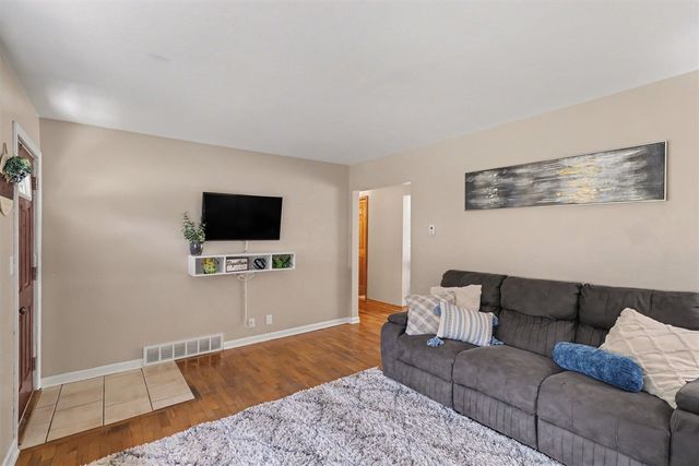 7824 W Q Avenue, Kalamazoo, MI 49009