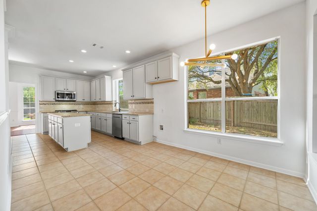 6312 Mesa Grande DR, Austin, TX 78749