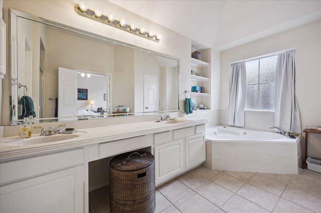 5213 Blossom Street A, Houston, TX 77007