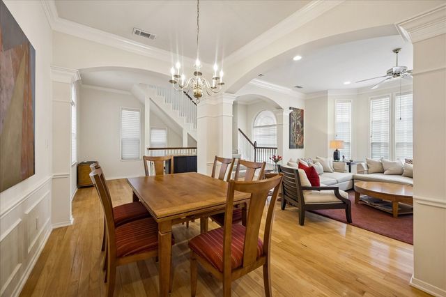5213 Blossom Street A, Houston, TX 77007