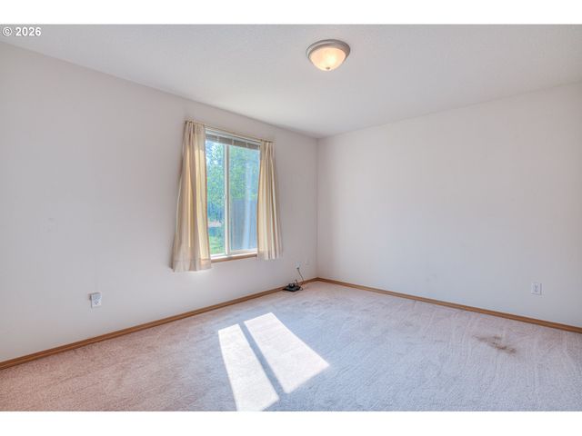 17284 KINGFISHER Dr, Bend, OR 97707