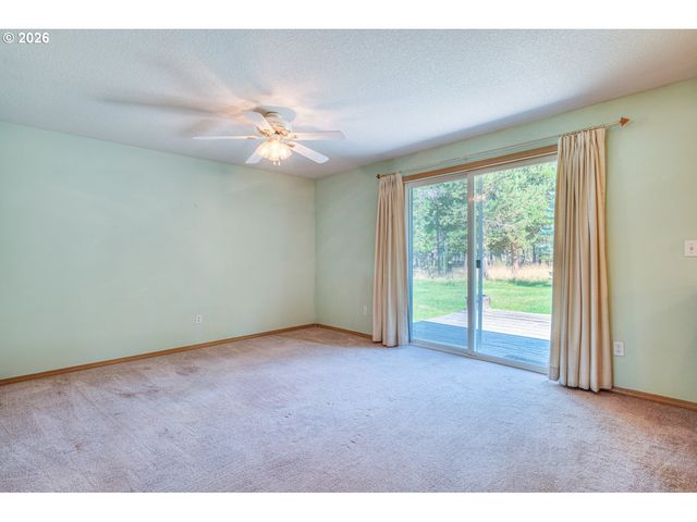 17284 KINGFISHER Dr, Bend, OR 97707