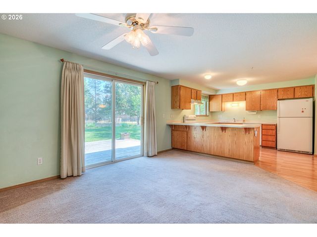 17284 KINGFISHER Dr, Bend, OR 97707