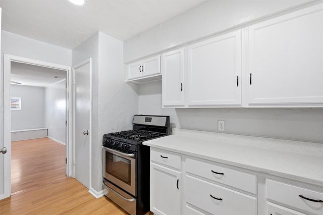 242 W Cober Drive, Grand Prairie, TX 75051