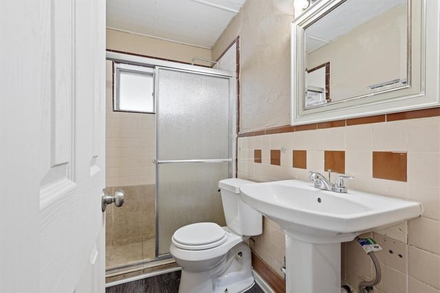 242 W Cober Drive, Grand Prairie, TX 75051