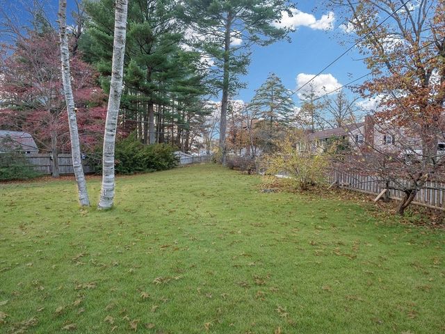 14 Endmoor Rd, Westford, MA 01886