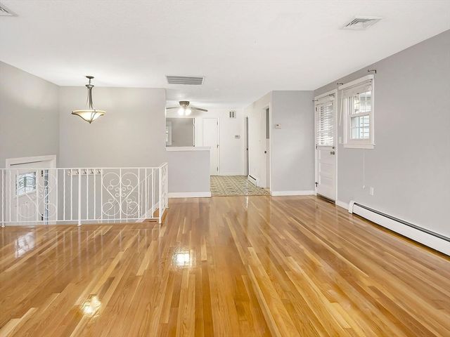 14 Endmoor Rd, Westford, MA 01886