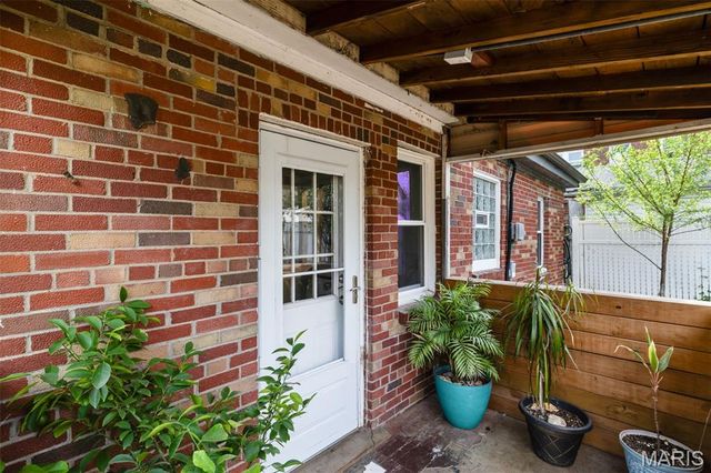 4967 Parker Avenue, St Louis, MO 63139