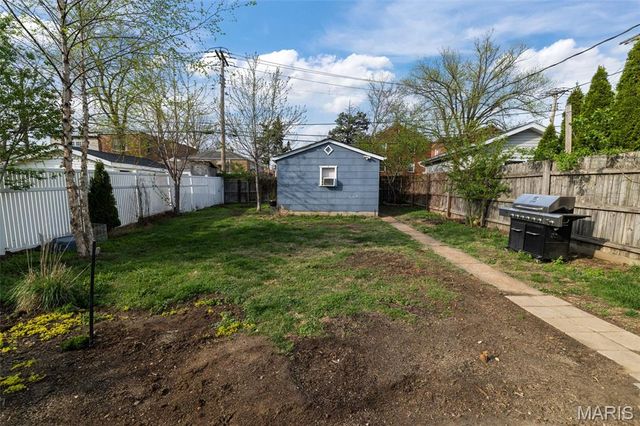 4967 Parker Avenue, St Louis, MO 63139