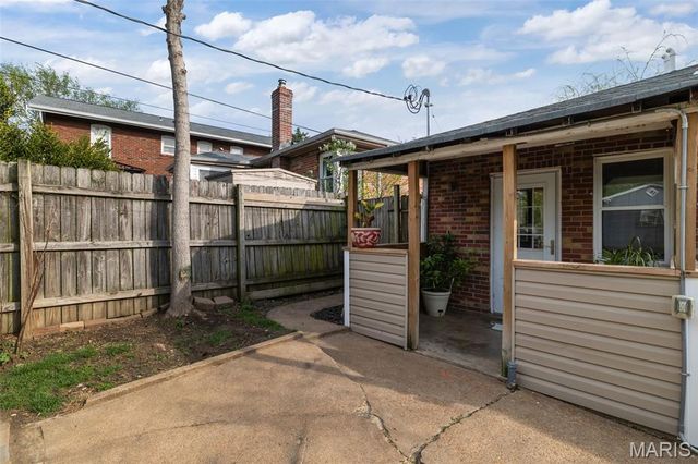 4967 Parker Avenue, St Louis, MO 63139