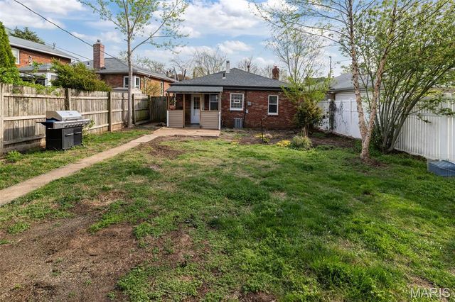 4967 Parker Avenue, St Louis, MO 63139