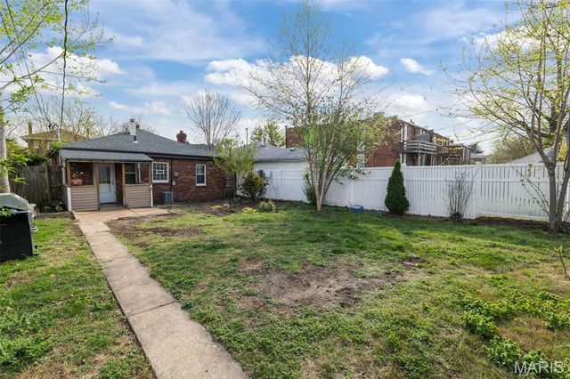 4967 Parker Avenue, St Louis, MO 63139