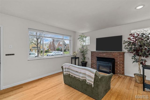 4967 Parker Avenue, St Louis, MO 63139