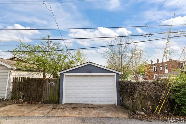 4967 Parker Avenue, St Louis, MO 63139