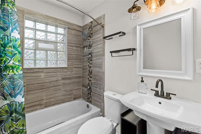 4967 Parker Avenue, St Louis, MO 63139