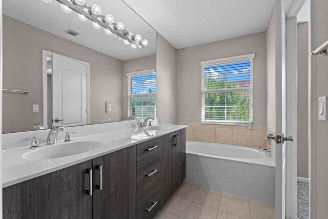 5982 Monterra Club Drive, Lake Worth, FL 33463