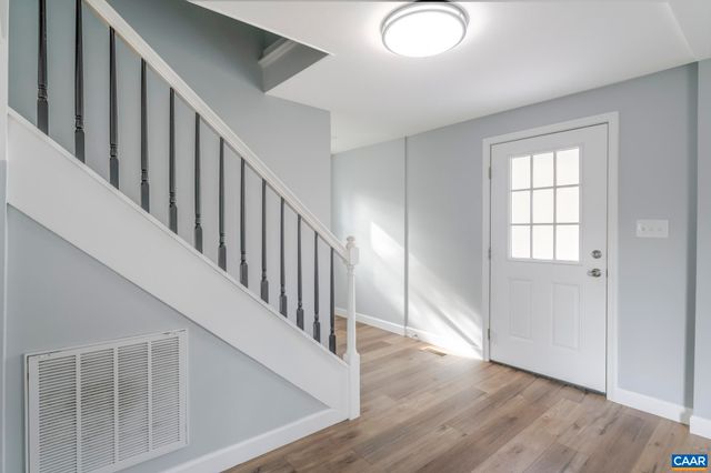 900 SAINT CLAIR AVE, Charlottesville, VA 22901