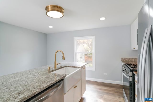 900 SAINT CLAIR AVE, Charlottesville, VA 22901